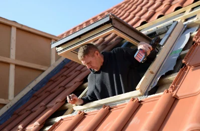 Pose de fenêtres de toit Velux à Arbellara